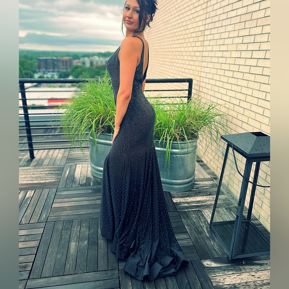 Sherri Hill Prom Dress Size 8 - Picture 2 of 11